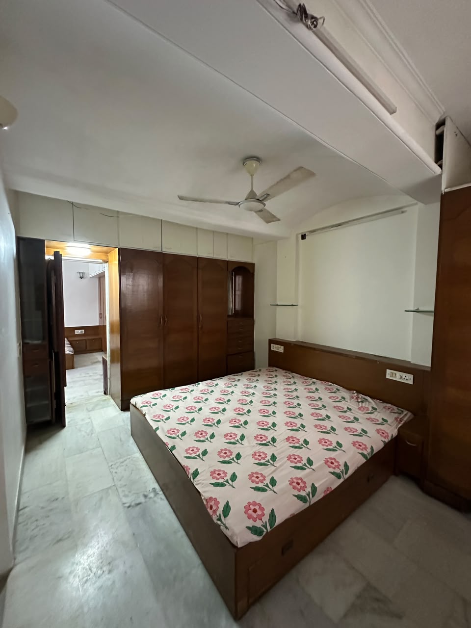2-Sharing Bedroom with Natural Light