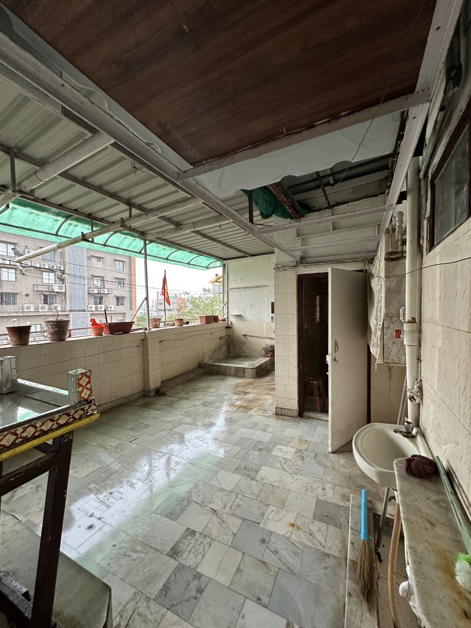 Covered Terrace Balcony & Fresh Air Area
